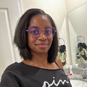 Meet your Posher, Teanita